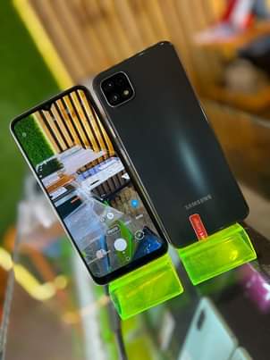 A picture of USED PHONES