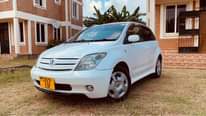 A picture of Toyota iST