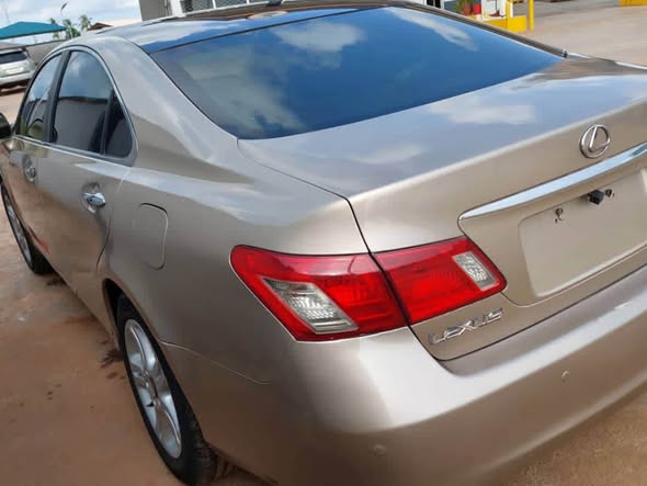 A picture of Quick deal for Toks standard lexus ES350