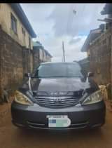 A picture of 2005 Toyota Camry Neat