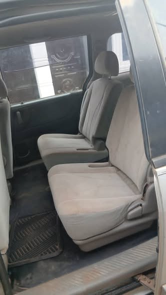 A picture of Awoof Mazda MPV 2005 first body pan
