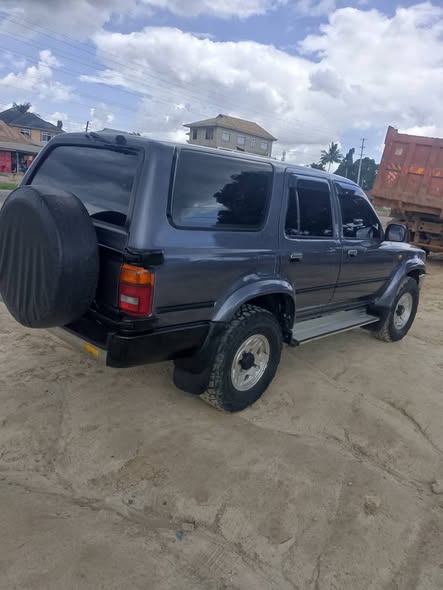 A picture of Hilux Surf SSR