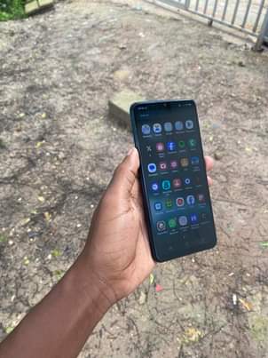 A picture of SAMSUNG A04s