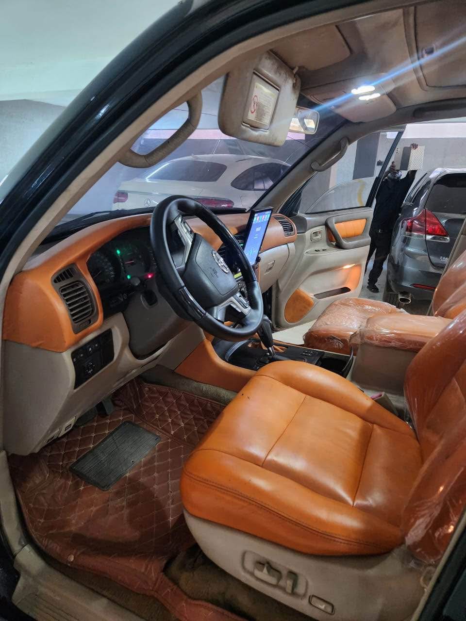 A picture of Toyota Landcruiser 06 upgraded 2020
