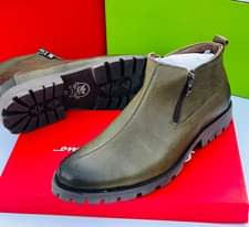 A picture of Tshs 120 000 whatsappcall 0715744451 Free delivery dar mikoani tunatuma