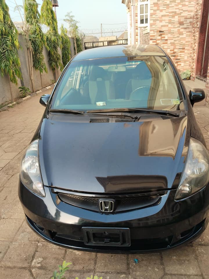 A picture of Honda fit 2008