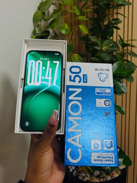 A picture of TECNO CAMON 50 Pro 256gb at 825 000