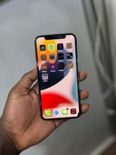 A picture of iPhone X 64gb