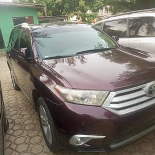 A picture of Toyota Highlander 2010 upgrade to 2013. Untouched engine gear and