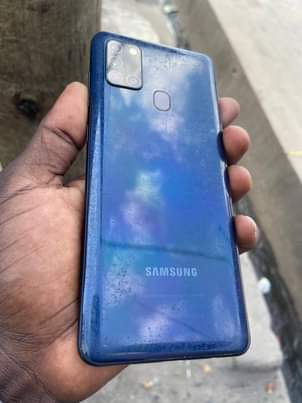 A picture of SamsungA21s