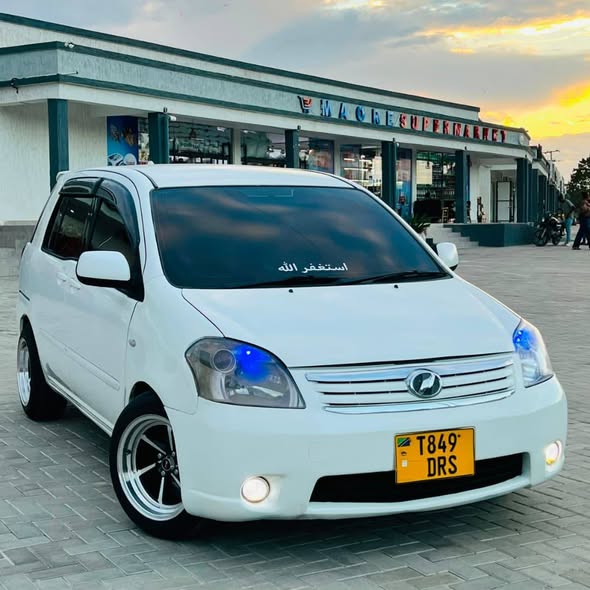 A picture of TOYOTA RAUM
