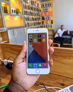 A picture of Iphone7 plain