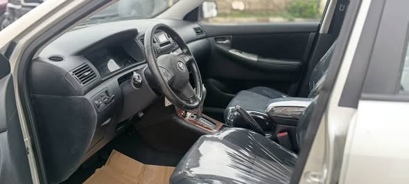 A picture of DIRECT BELGIUM TOYOTA OBAMA 05 MODEL IN GOOD CONDITION BUY