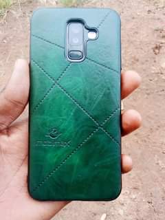 A picture of Samsung Galaxy s9t jean