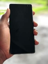 A picture of Samsung s10plus