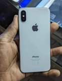 A picture of iphone xs max