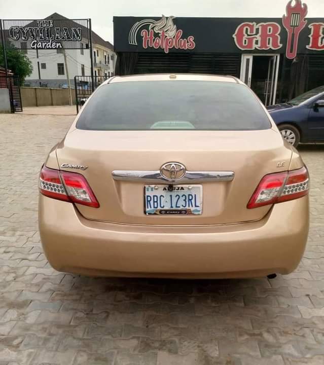A picture of Distress Distress Just like direct Belgium Toyota Camry 2010 model