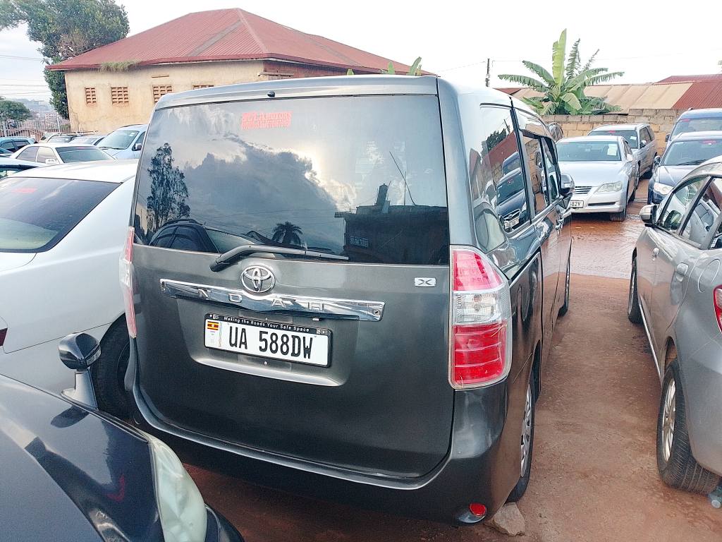 A picture of Toyota Noah 26 millions negotiable CALL 0786 92 82 59