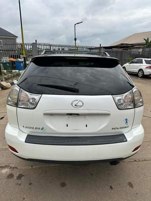 A picture of 2006 rx330 tokumbo