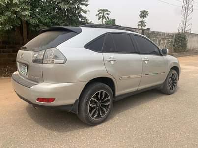A picture of Lexus Rx330 2005
