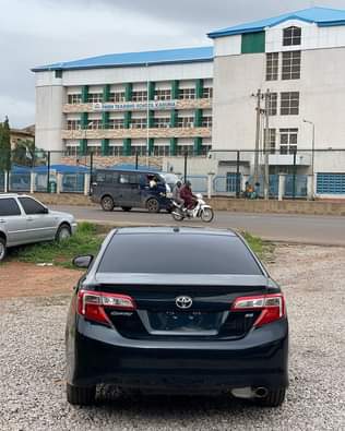 A picture of 2013 TOYOTA CAMRY SE