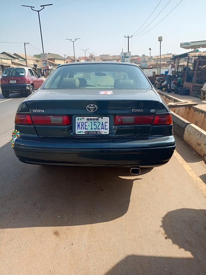 A picture of Toyota Camry pencil Engine gear Ac is chilling 1.8m to