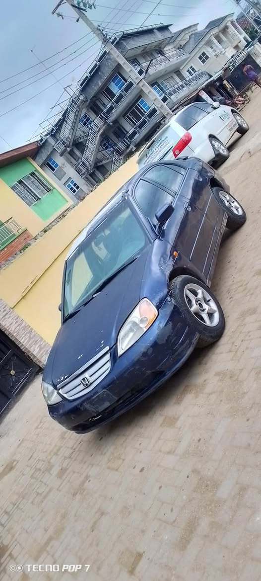 A picture of Honda Civic everything working perfectly fine Location akoka Yaba lagos