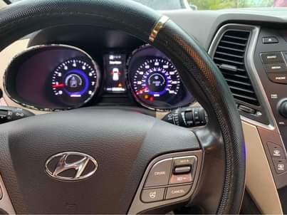 A picture of Hyundai Santafe Sport
