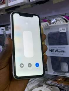 A picture of IPhone 11
