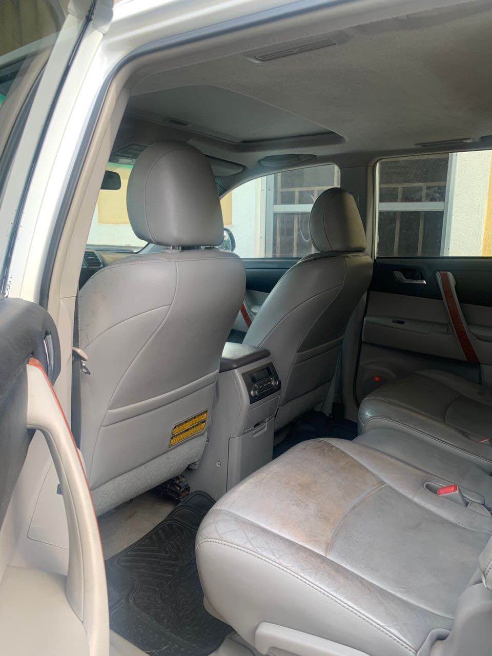 A picture of Toyota Highlander 010 Nigeria used peace of mind Price 9