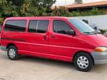 A picture of Clean Used Toyota Hiace Bus 2004