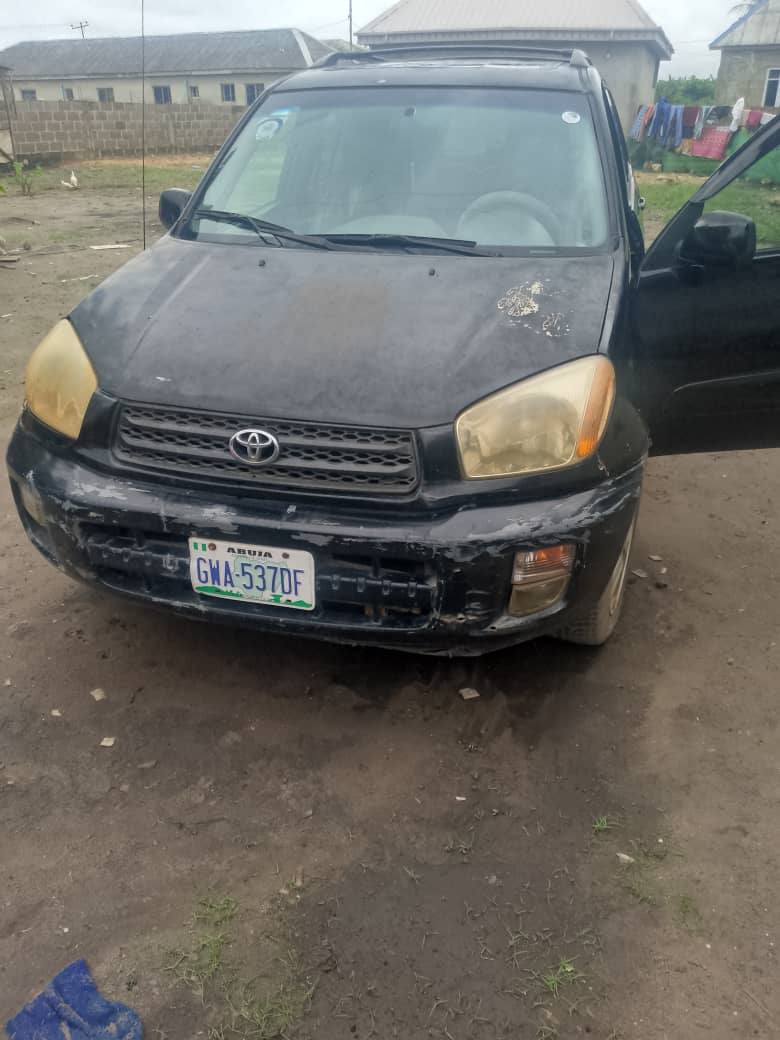 A picture of Toyota rav4