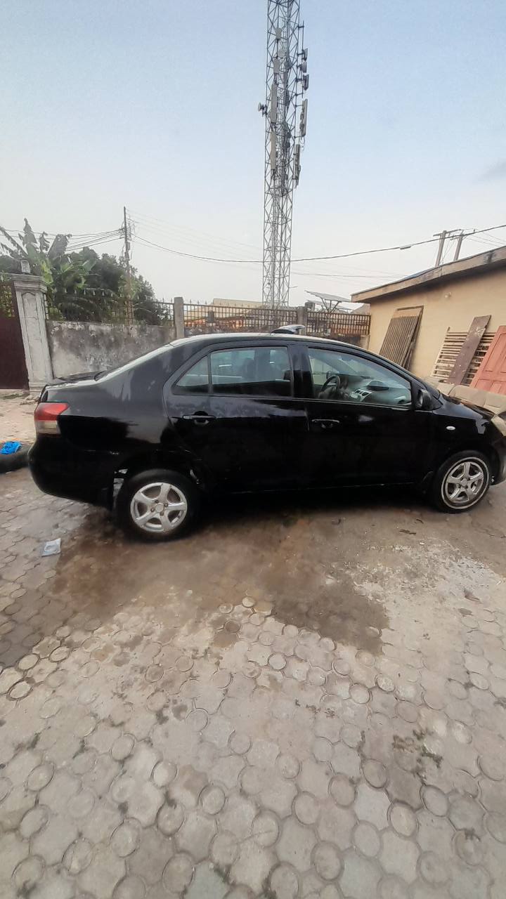 A picture of Toyota yaris 2009