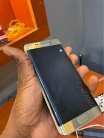 A picture of Samsung s6 edge plus