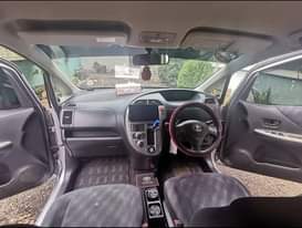 A picture of Toyota Ractis