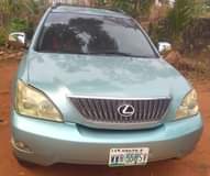 A picture of Lexus Rx330 Everything Is Intact