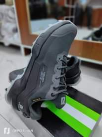 A picture of Vico waterproof orgTsh 75 000 WhatsApp 0627380274