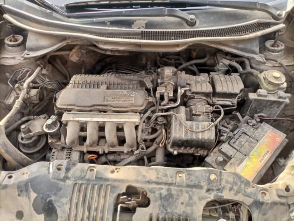 A picture of Honda city 2010 dealer price of 2 5m then settlement