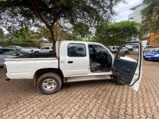 A picture of Toyota Hillux Kangaroo