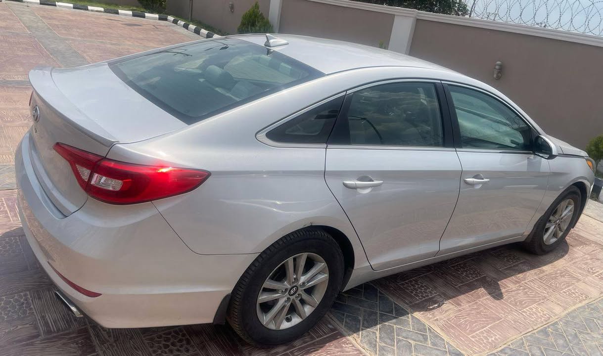 A picture of Tokunbo Hyundai sonata 2015 no issues