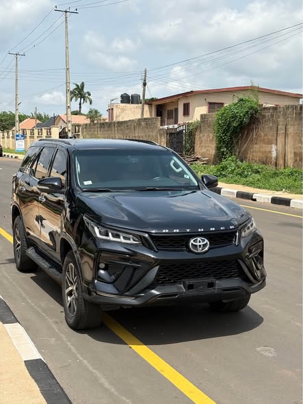 A picture of Toyota fortuner 2020
