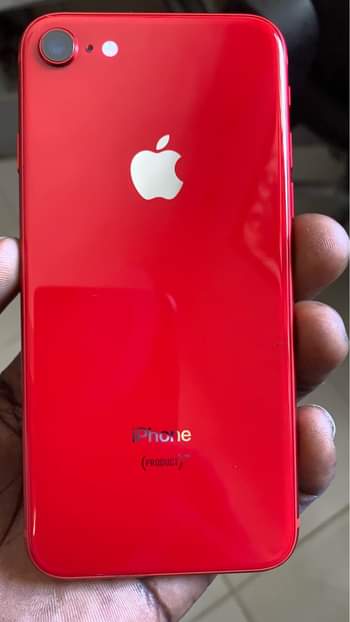 A picture of IPHONE 8
