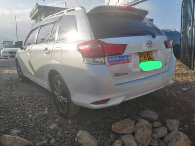 A picture of 2016 Toyota Fielder Non hybrid