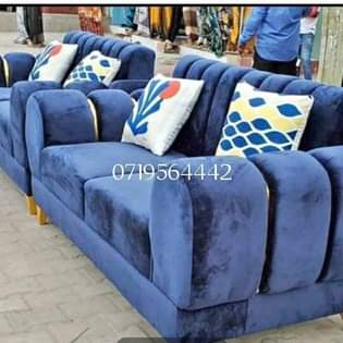 A picture of Sofa zinapatikana kwa bei nafuu kabisa