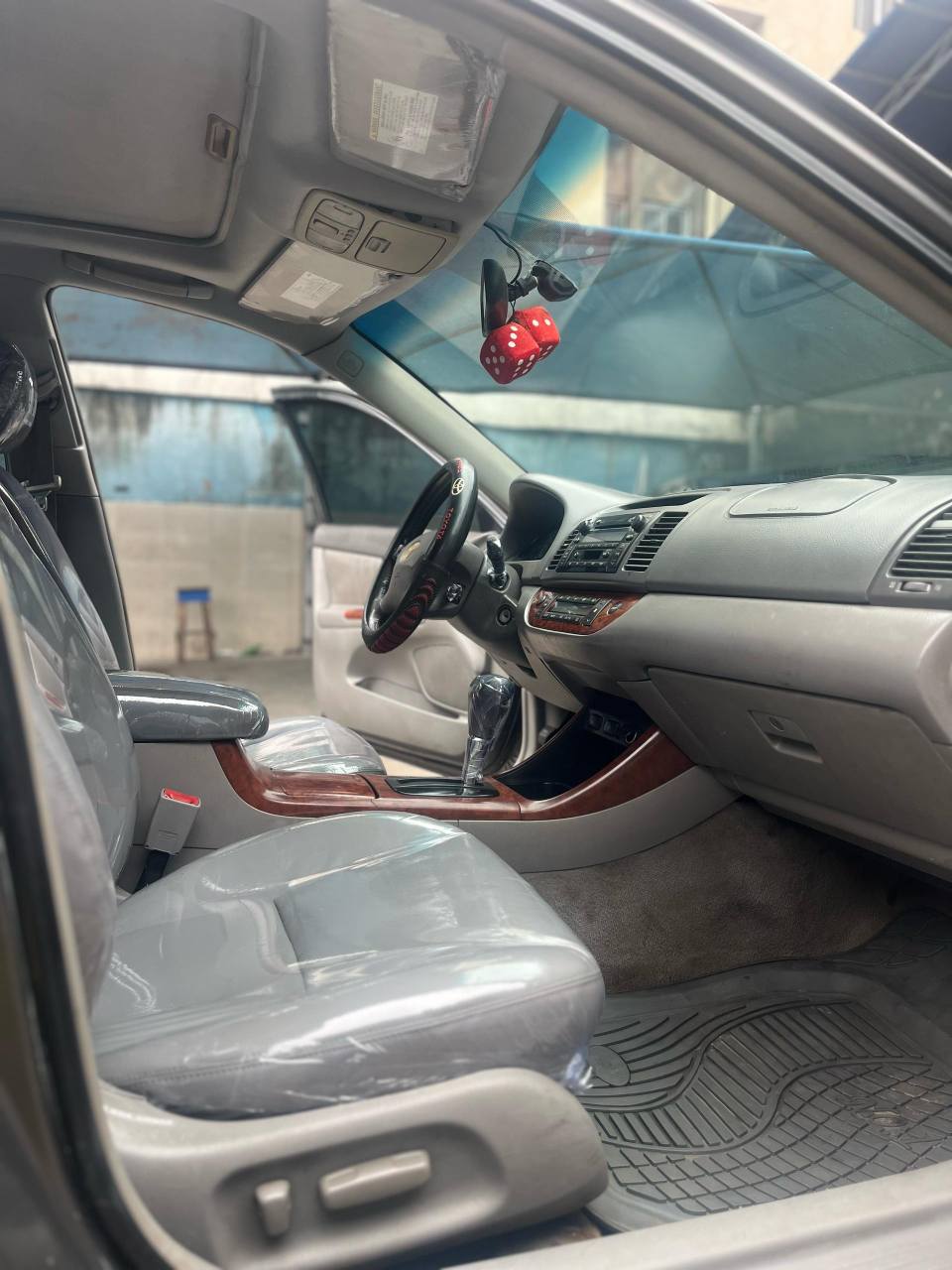 A picture of Toyota camry XLE