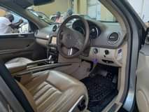 A picture of Benz ml for sale call me on 256751331103 or what