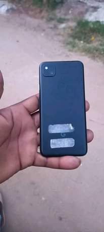 A picture of pixel 4a