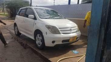 A picture of Toyota ist Kali Bei 6 3m call me 0658585495