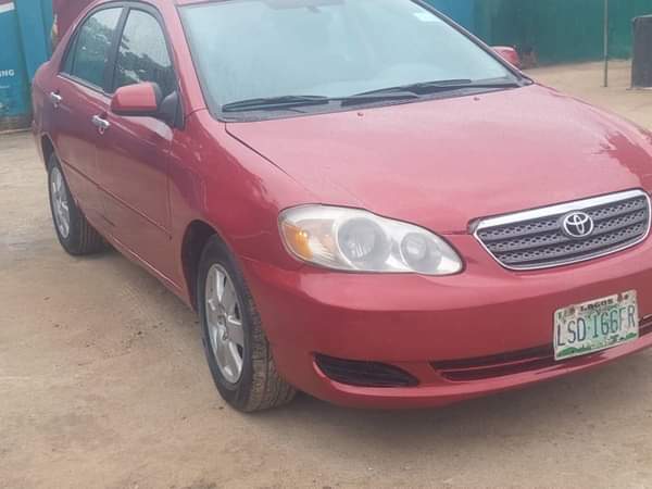 A picture of Dealers deal Corolla 2005 going for price 4m Baked on
