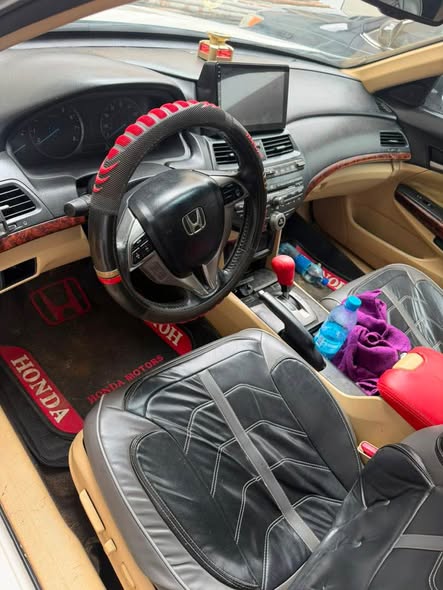 A picture of DISTRESS 2010 Registered Honda Crosstour